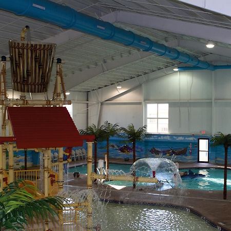 Budget Host Inn & Suites Fertility Екстериор снимка